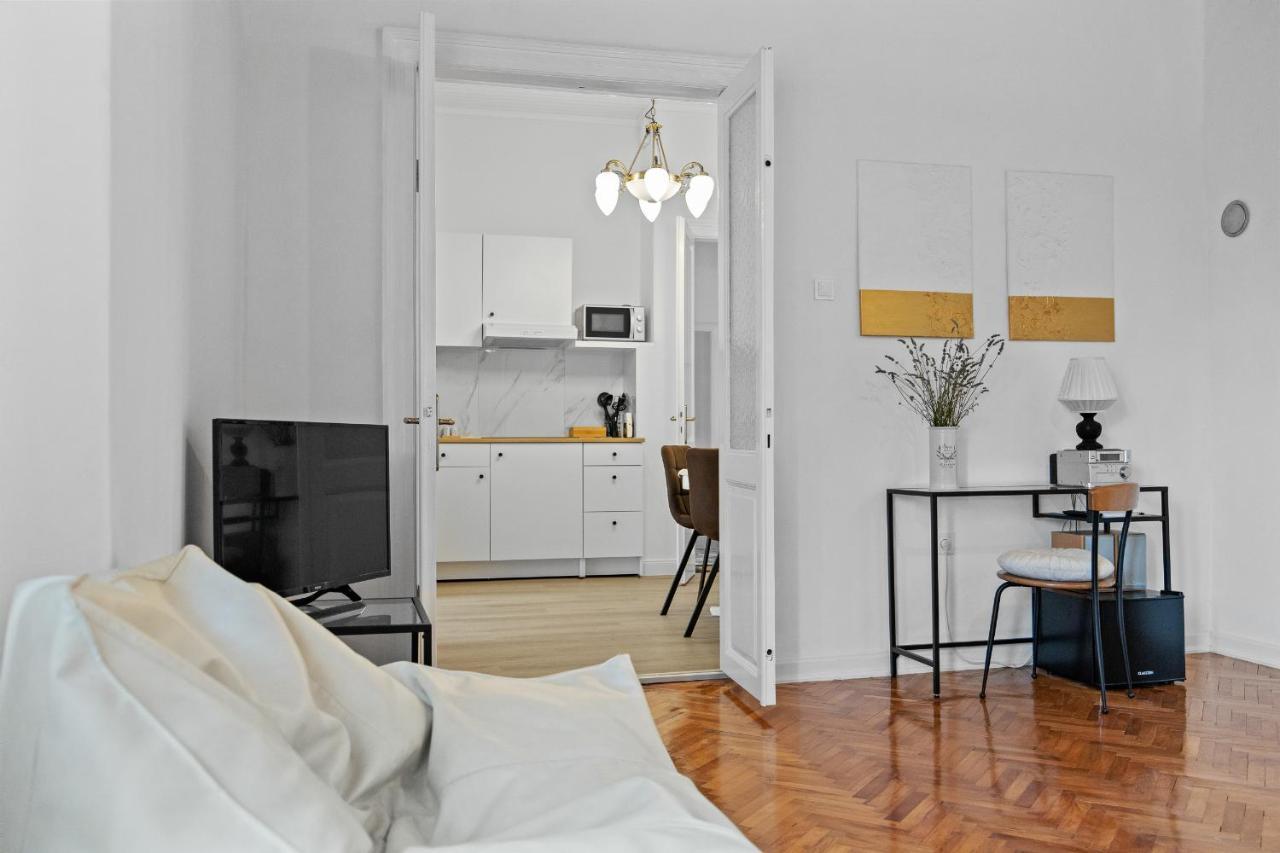 White Imperial Apartment Póla Kültér fotó