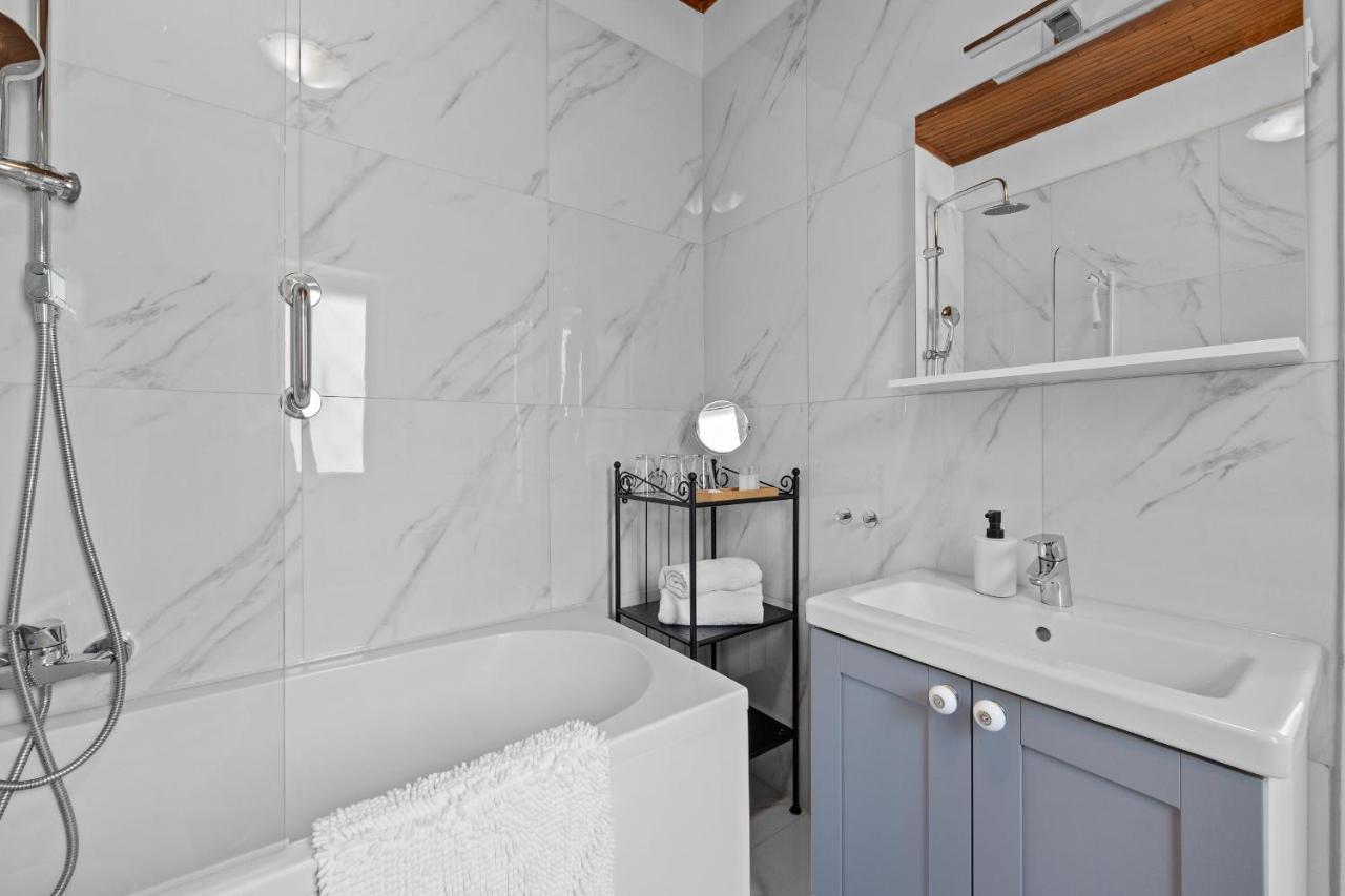 White Imperial Apartment Póla Kültér fotó
